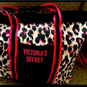 💗🌻Victoria’s Secret Overnight/Duffel Bag🌞💋
